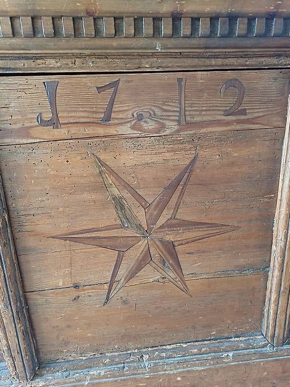 Articoli in legno: Altes Möbeli – Difettoso da Bolligen venduto da cot_877z 2