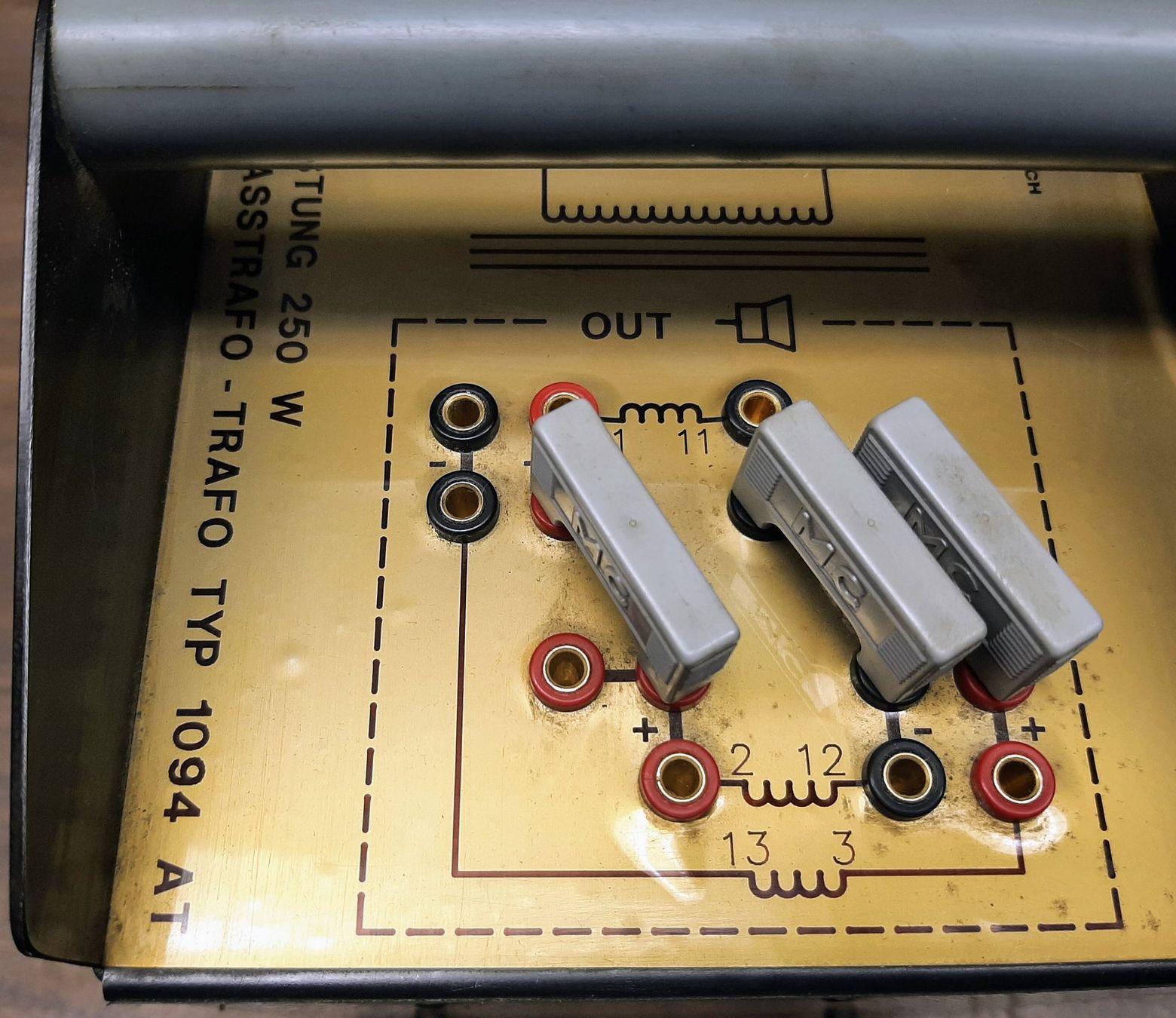 Componenti elettronici: professionelle Audio Leistungs-Transformatoren 100 VOLT – Nuovo (secondo la descrizione) da Zürich venduto da Zurich 7