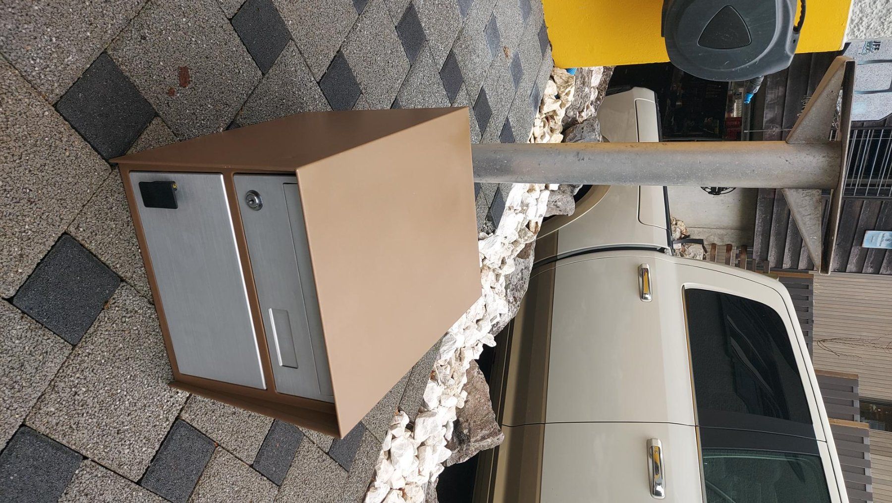 Altro per la casa: Briefkasten mit Fuss – Usato da Biberist venduto da 71stang 4