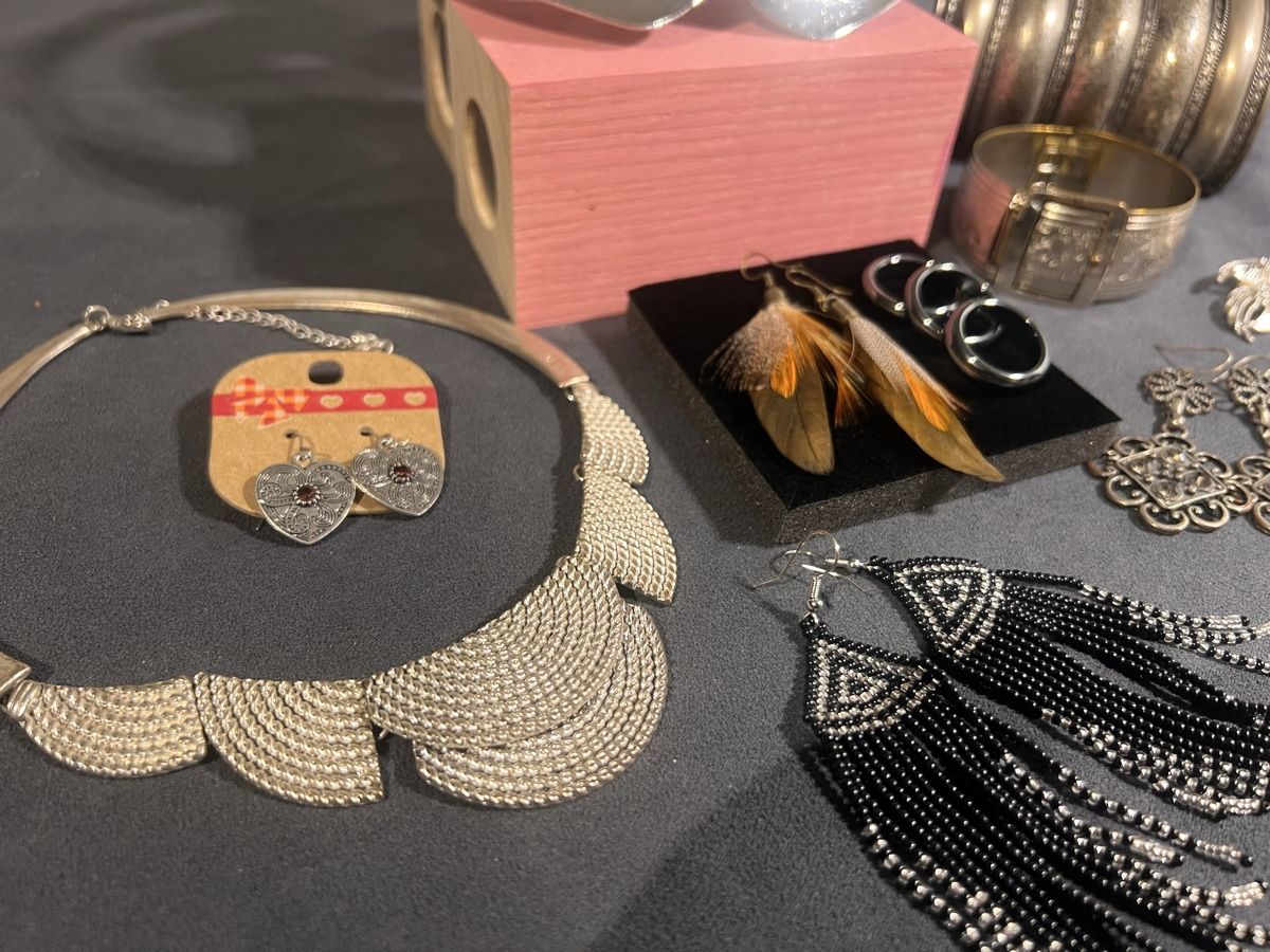 Altri gioielli: Lot de bijoux – Usato da St-Pierre-Clages venduto da ste_xk6p 1