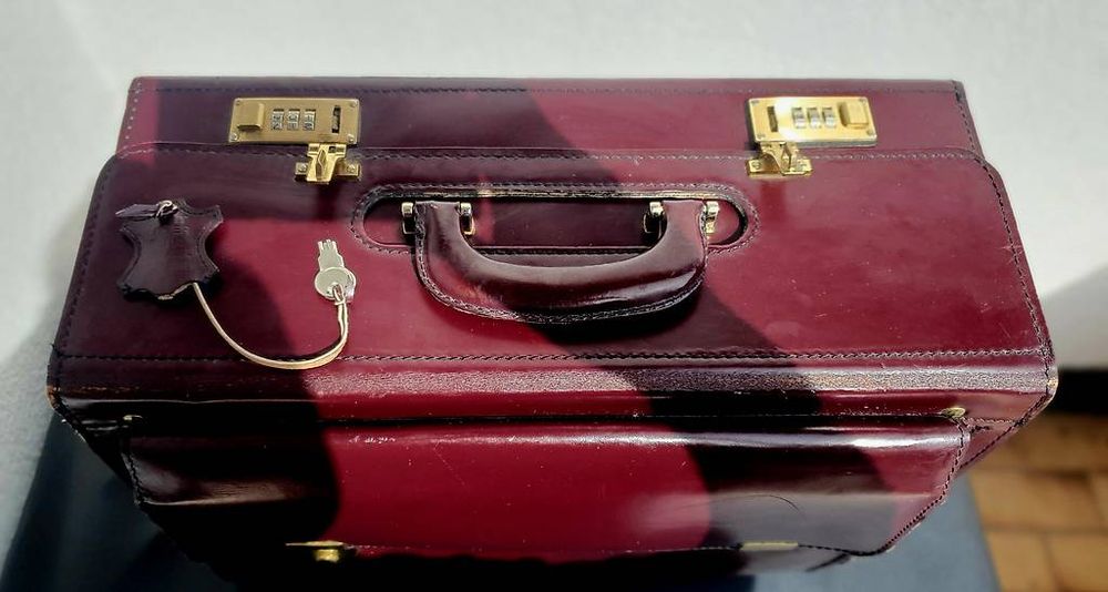 Valigetta 24 Ore Vintage Pelle Rigida Nera Marrone con Serrature a