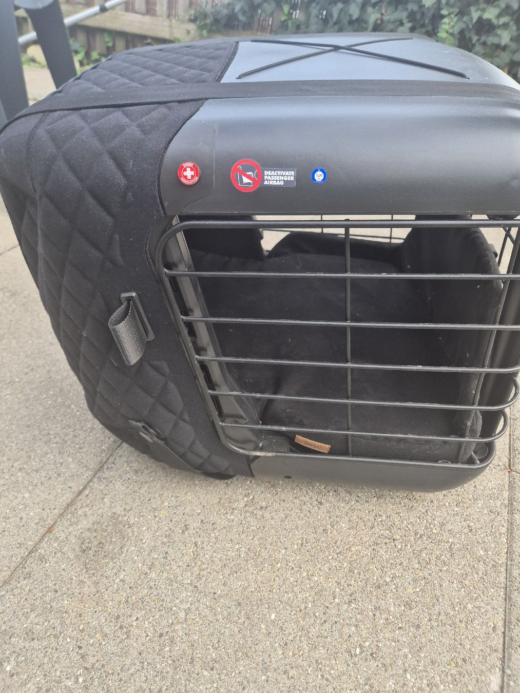 4pets Cages, transport & sécurité: 4 Pets Hundebox – D'occasion à Schaffhausen par Painter62 1
