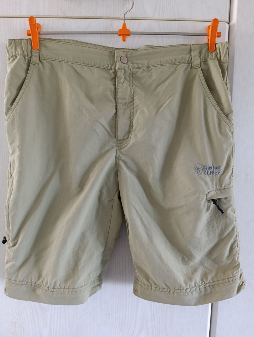 Sherpa Pantaloni: Sherpa Shorts Grösse L – Usato da Lengnau BE venduto da Roelul