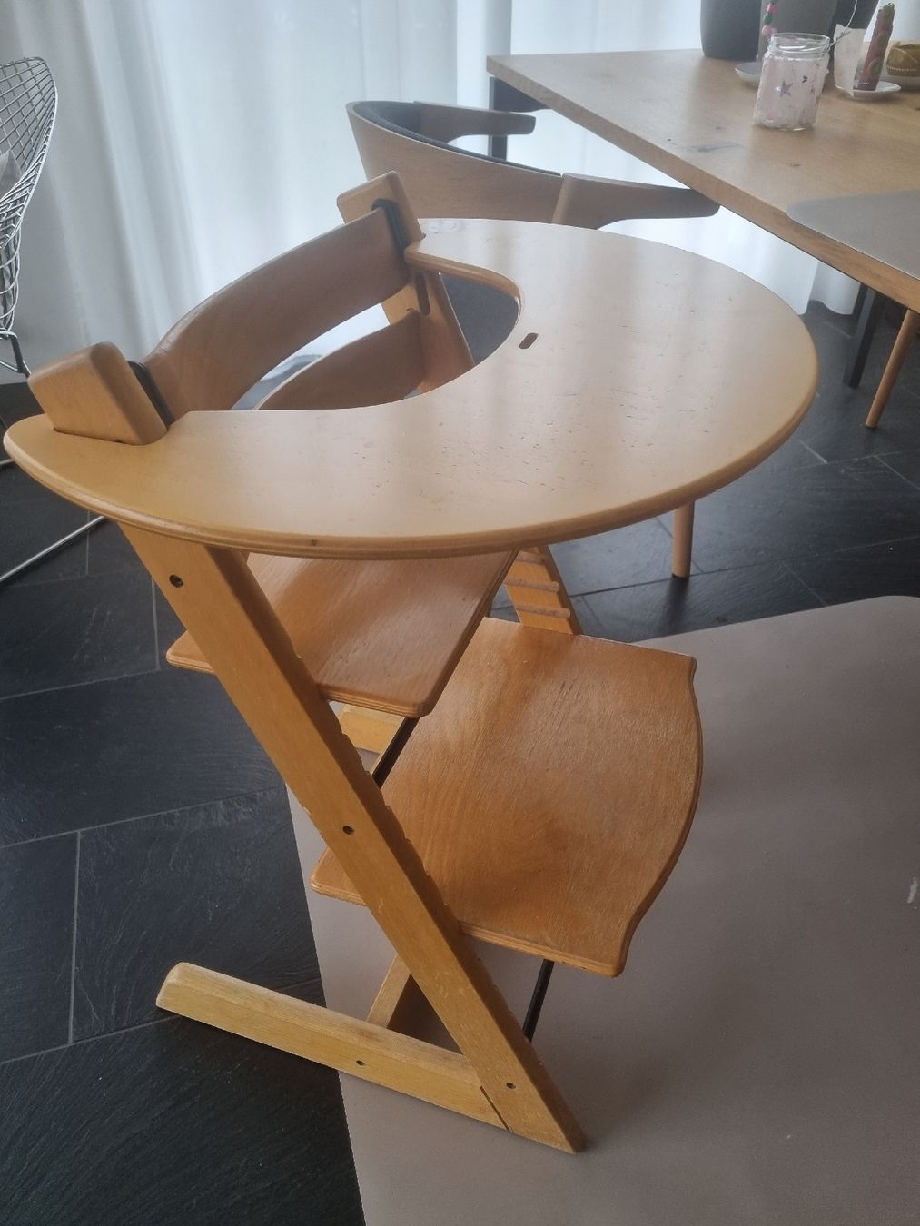 Stokke Seggioloni: Trip Trap Tisch Holz altes Modell – Usato da Wängi venduto da  2