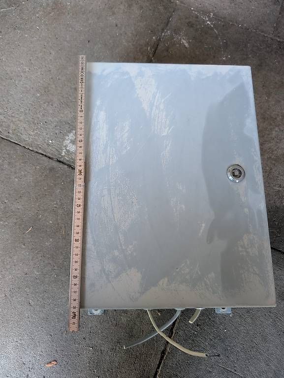 Portagioie: Coffret Electrique en métal 40x30x18cm – Usato da Sonceboz-Sombeval venduto da michael.l 1