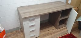 Schreibtisch in Holzoptik mit Schubladen weiss gebraucht