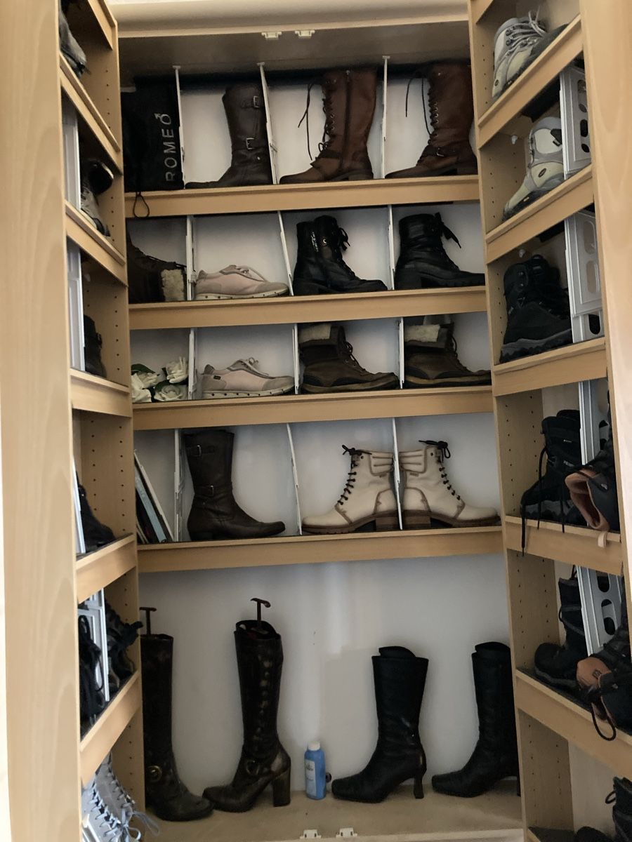 Armadi: Eleganter grosser Schuhschrank – Usato da Rorbas venduto da Tammy06 2