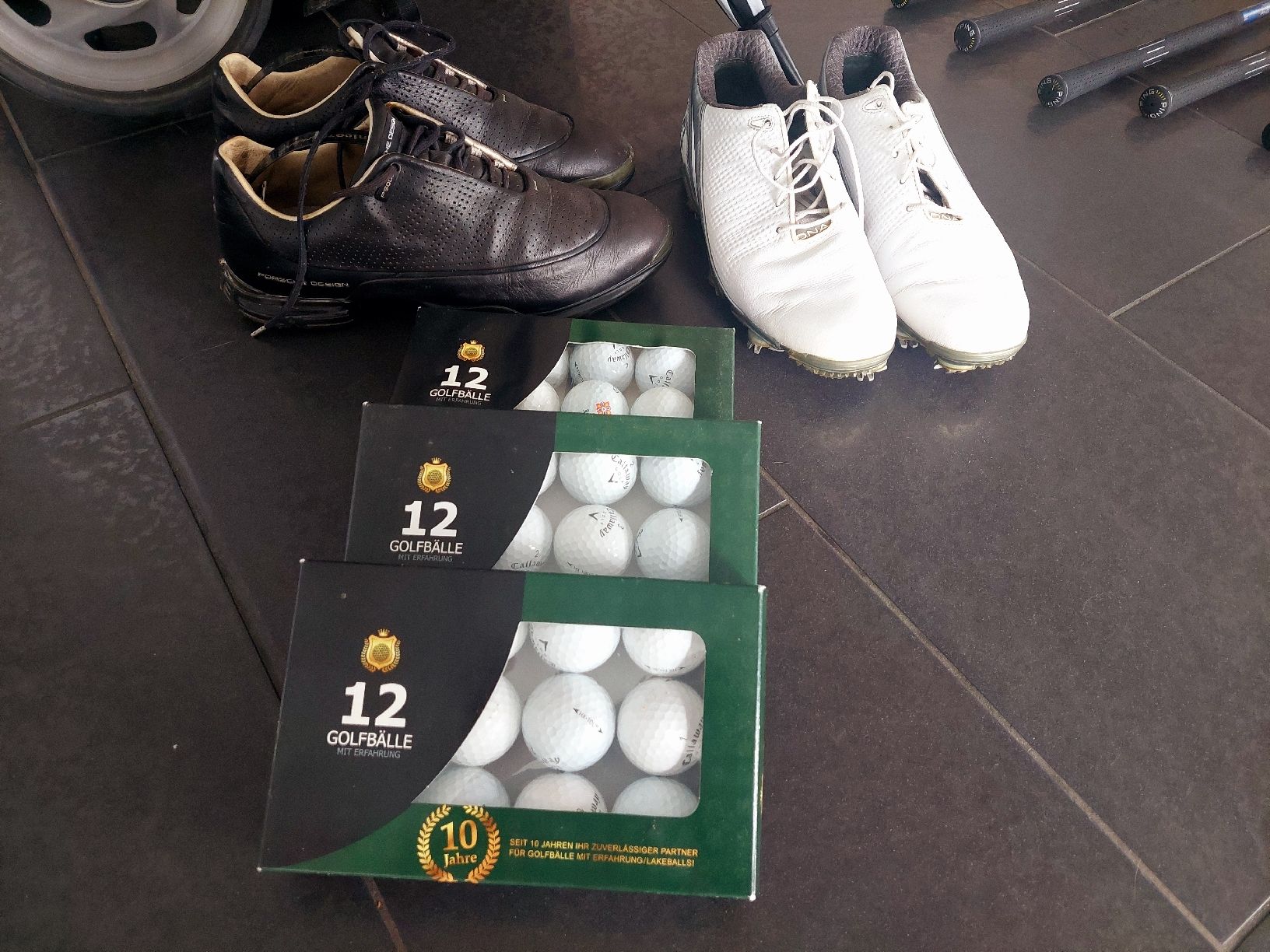 Herrenschuhe: Golfschuh-Set mit 36 Golfbällen – Gebraucht aus Widnau von Grisli07