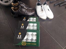 Golfschuh-Set mit 36 Golfbällen