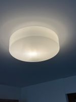 Moderne Deckenlampe mit E27-Glühbirnenfassung