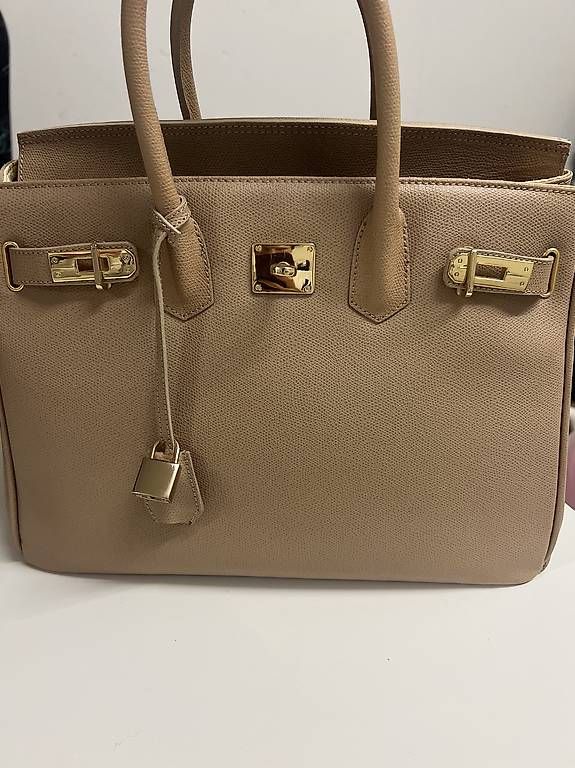Sacs femmes: Tasche beige – D'occasion à Oetwil am See par leu_w8pb