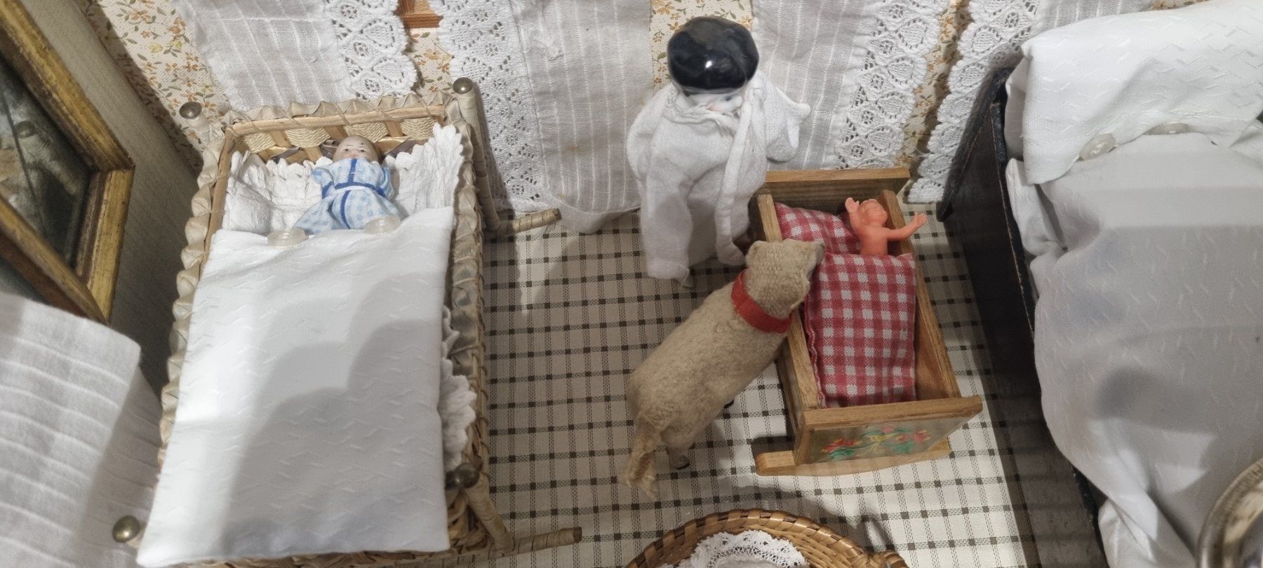 Case e mobili per bambole: Grosses Puppenhaus von 1895 – Usato da Männedorf venduto da Modellbau-wyss 8