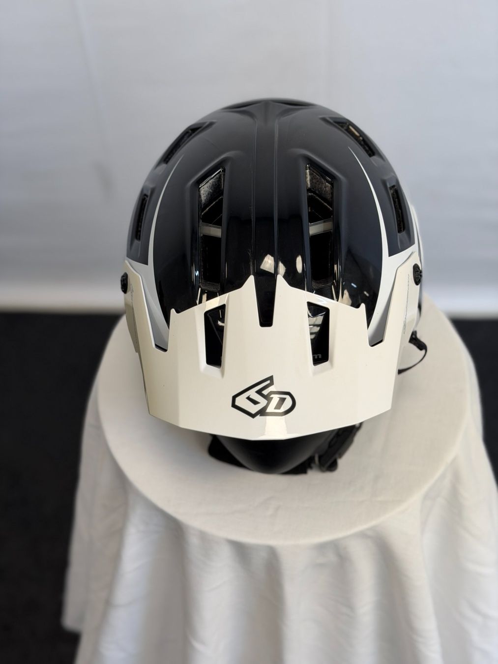 Helme: Casque de vélo 6D – Neu (gemäss Beschreibung) aus Ecuvillens von PS_Cycles 1