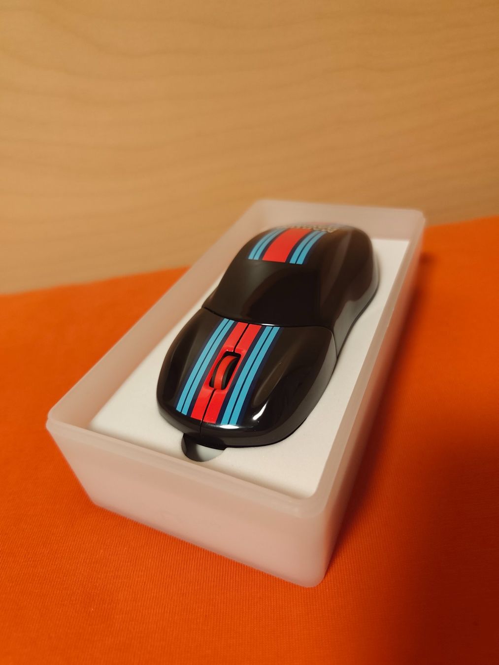 Mouse: Porsche Martini Racing Computermaus - NEU & OVP – Nuovo (secondo la descrizione) da Rupperswil venduto da cer_8p9f 1