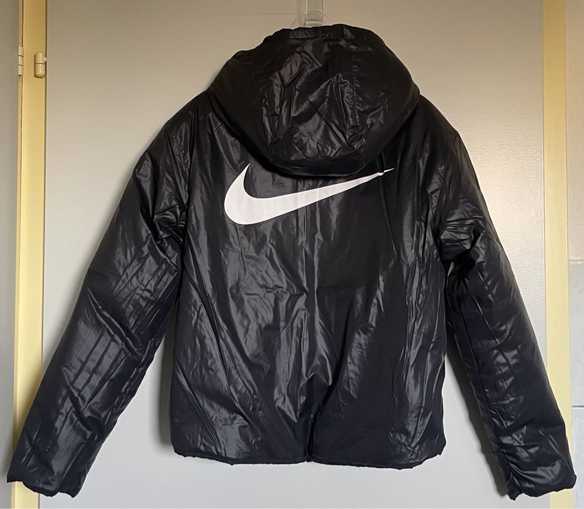 Nike Jacken: Doudoune Nike noire reversible imperméable, taille S, neuve – Neu und originalverpackt aus Vuadens von Nina11 5