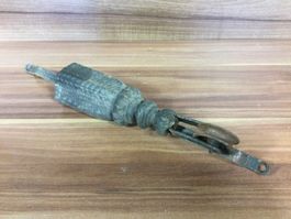 Altes Gusseisen Vorhangzugs Gewicht verziert mit Rolle