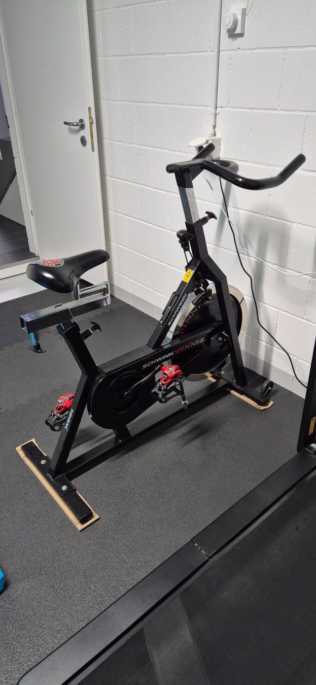 Schwinn Hometrainer: Vélo de spinning – Usato da Guschelmuth venduto da ced_jjb6 2