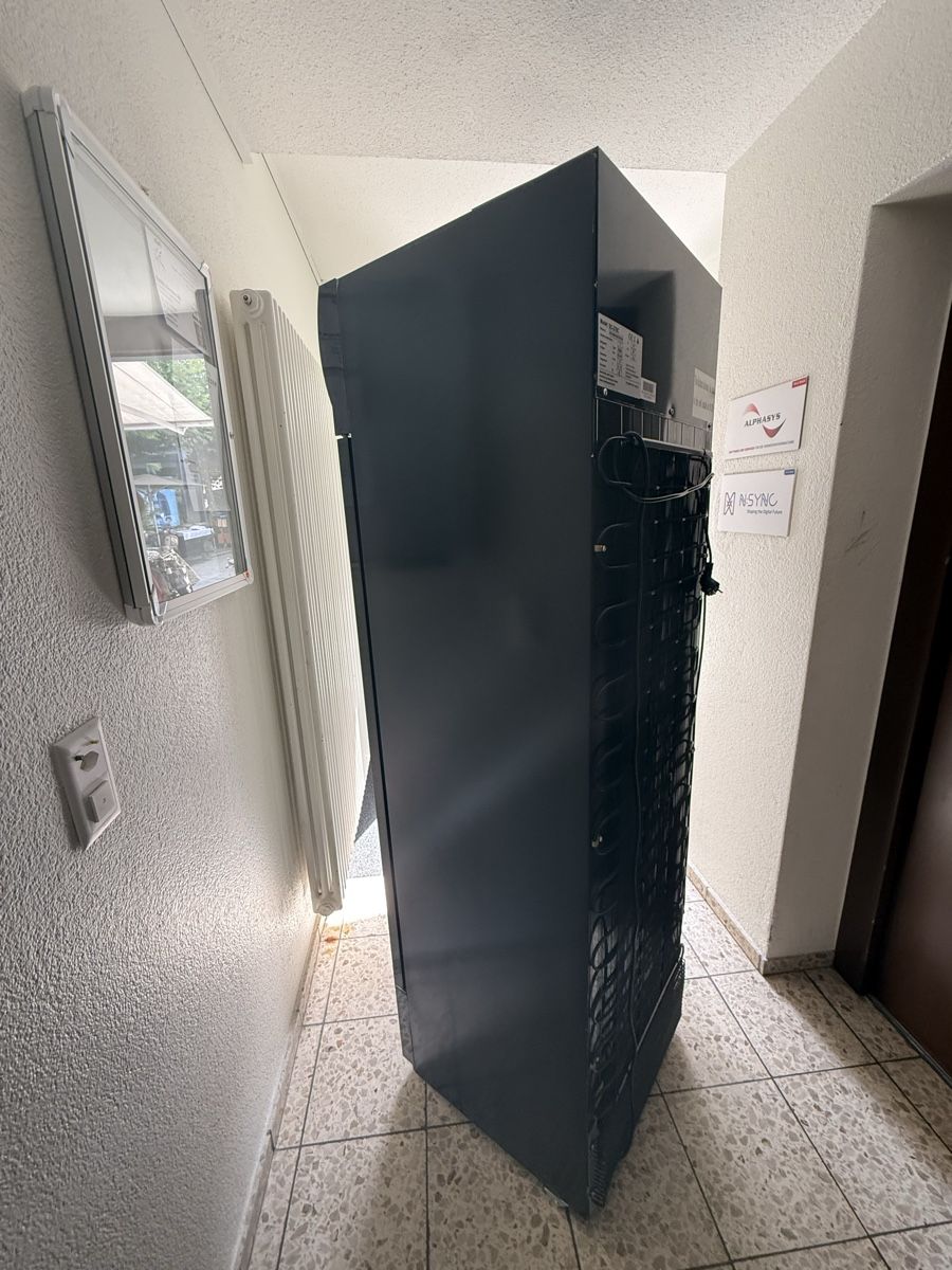 Réfrigérateurs: Kühlschränke Vitrine  – Défectueux à Zürich par pey_mtw2 5