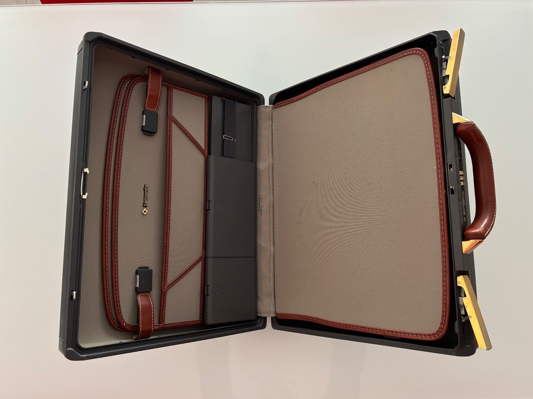 Samsonite Valises & Sacs: Aktenkoffer Samsonite, ab 5.- – D'occasion à Giubiasco par GammaRay85 4