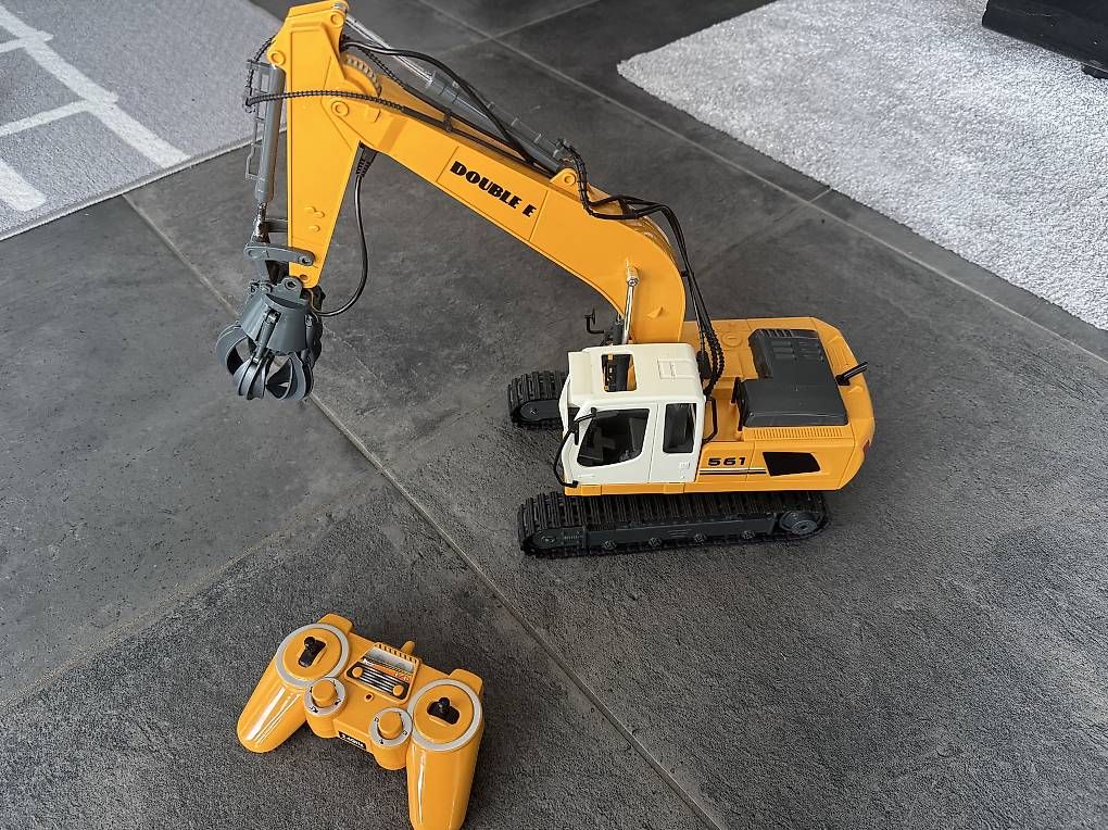 RC Kits de montage: Escavatore telecomandato – D'occasion à Torricella par robily
