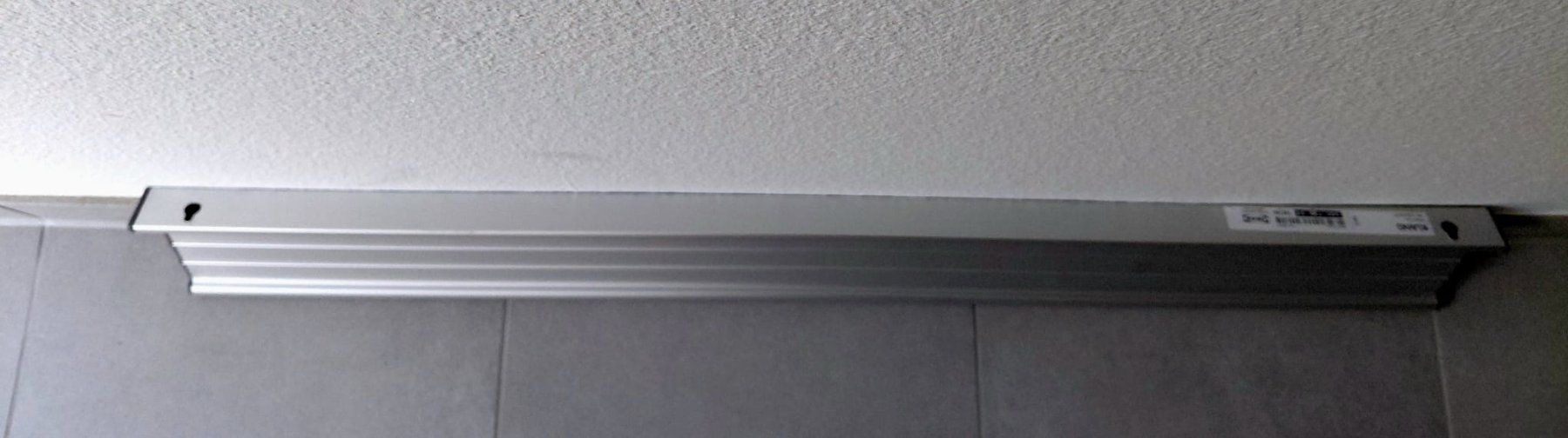 Regale: 2 IKEA Klang Bilderleisten in Aluminium – Gebraucht aus Sursee von Benevol 2