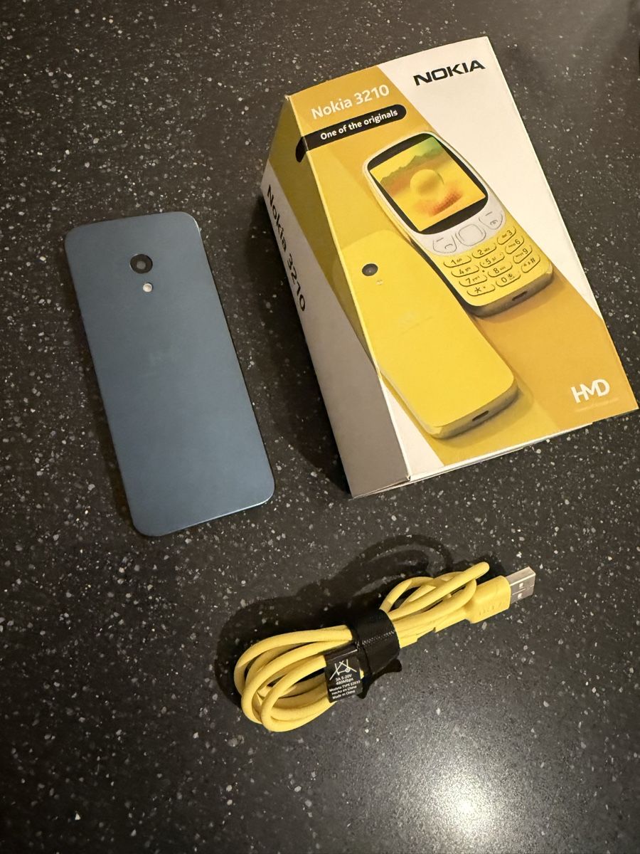 Nokia Portables: Nokia 3210 LTE – D'occasion à Claro par KarinS84 1
