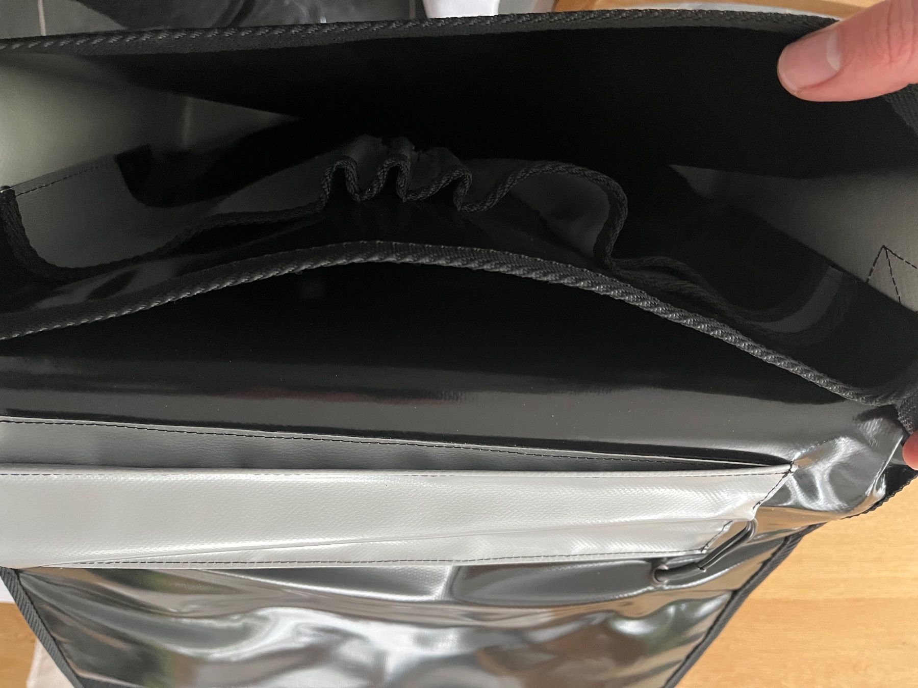 Taschen: Neue Solar Umhängetasche – Neu und originalverpackt aus Dotzigen von Fighter2 2