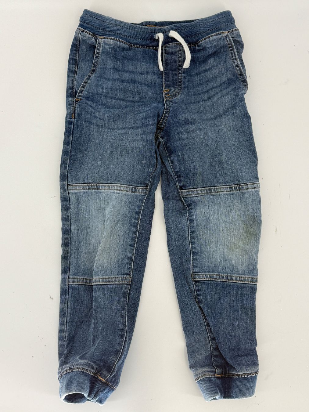 H&M Pantaloni: Jeans Jogger Gr. 116 von H&M – Usato da Auenstein venduto da moin.