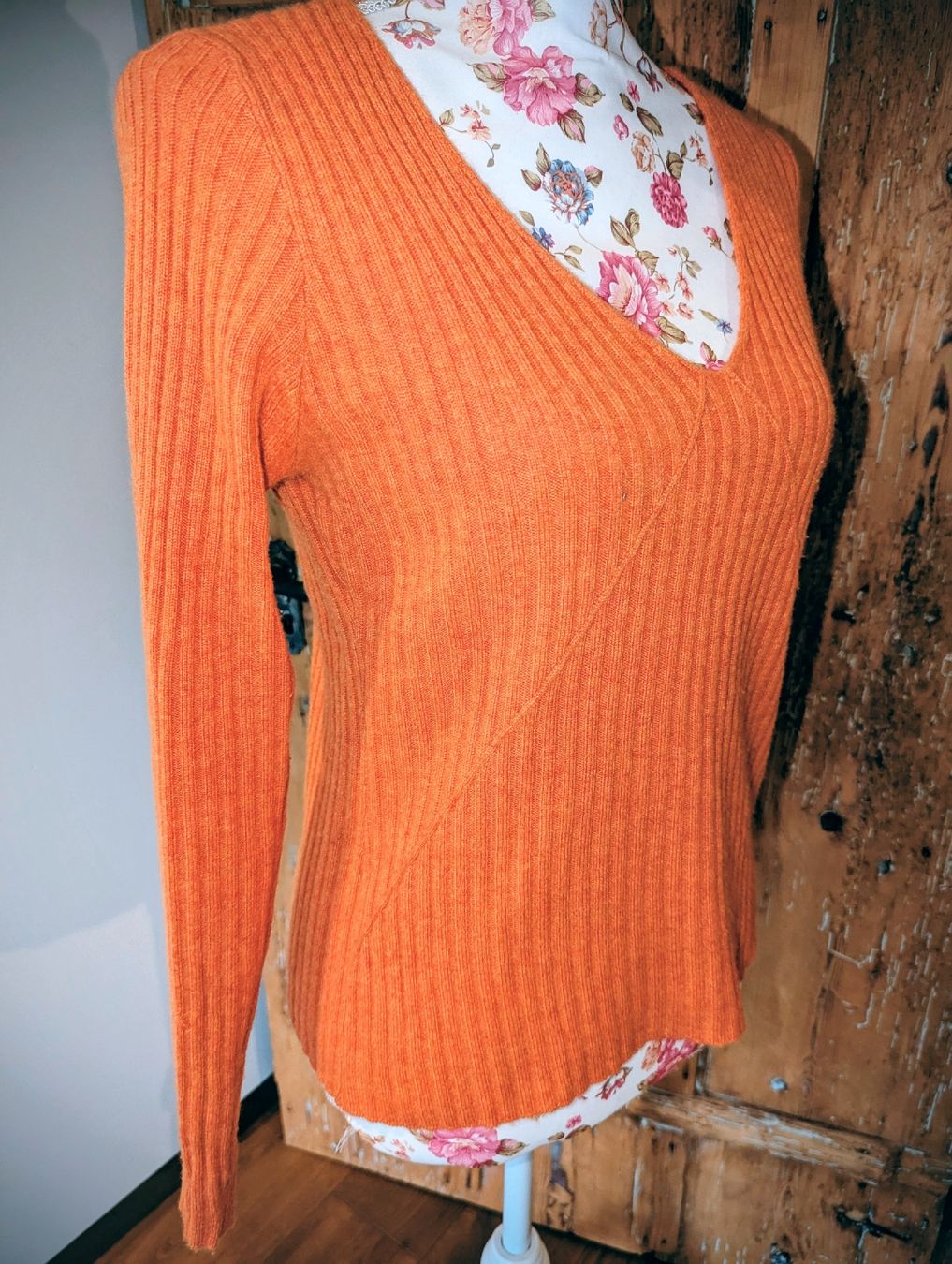 Maglioni & Felpe: Neiman Marcus Exclusive Kaschmir-Pullover in Orange - Gr S-M – Usato da Altendorf venduto da Eistoelter 2