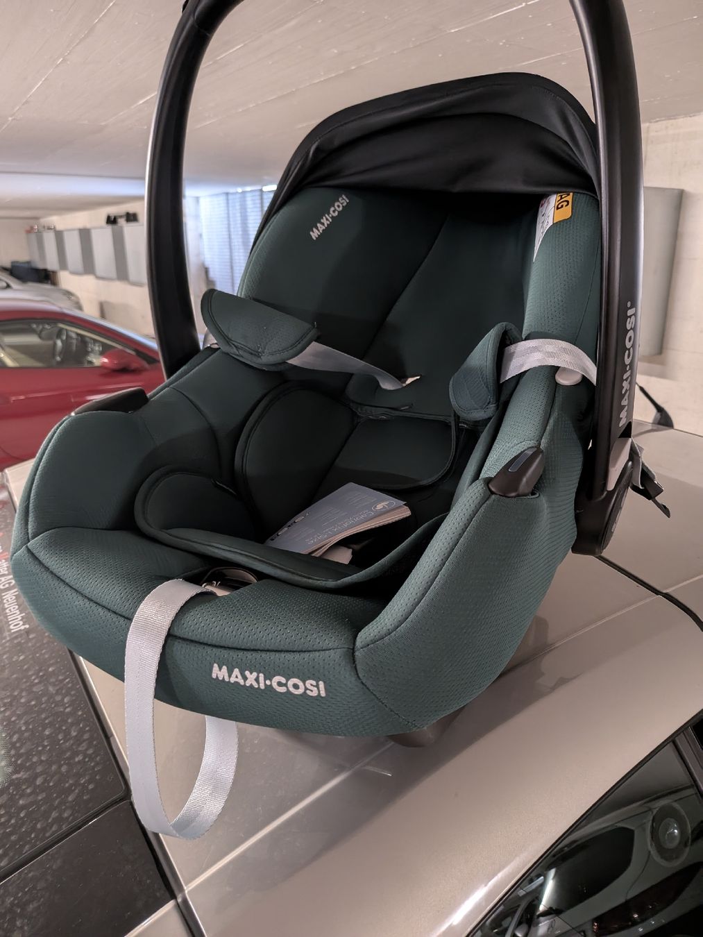 Maxi-Cosi Seggiolini per auto: Maxi Cosi Cabrio Fix I Size + Base – Usato da Schlieren venduto da ric_pxm8