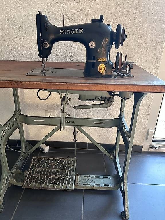 Macchine da cucire: Macchina da cucire Singer  – Usato da Pura venduto da Nasino