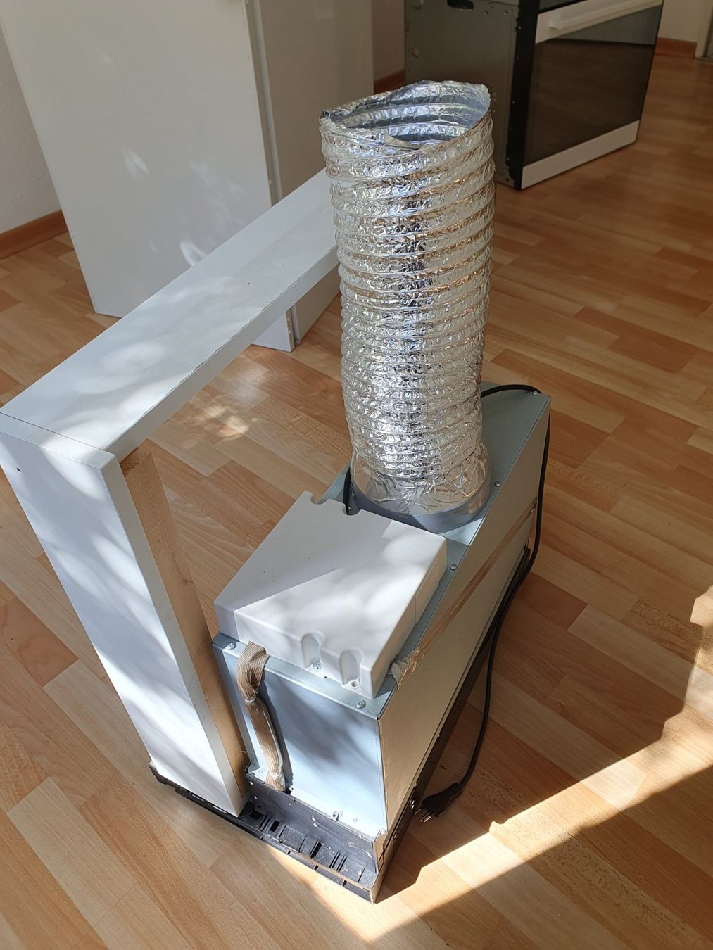Electrolux Dampfabzug: Dampfabzug Electrolux Mod. DASL5545CN mit Aktivkohle-Filter – Gebraucht aus Basel von  4
