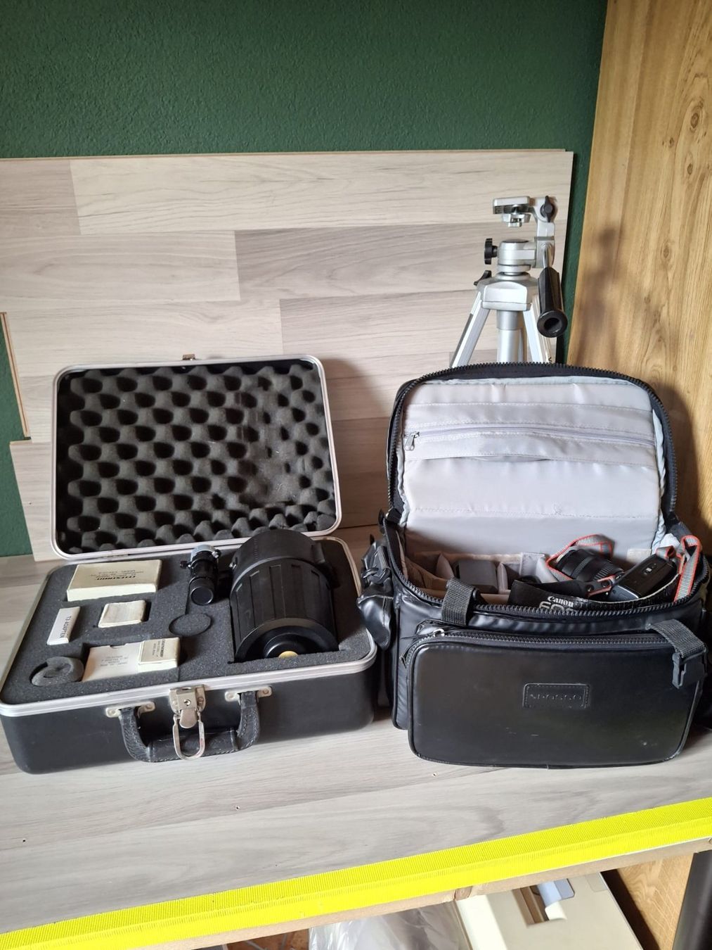 Canon Kamera: Canon EOS 650 & Celestron C90 spotting scope – Gebraucht aus Menziken von Computeria