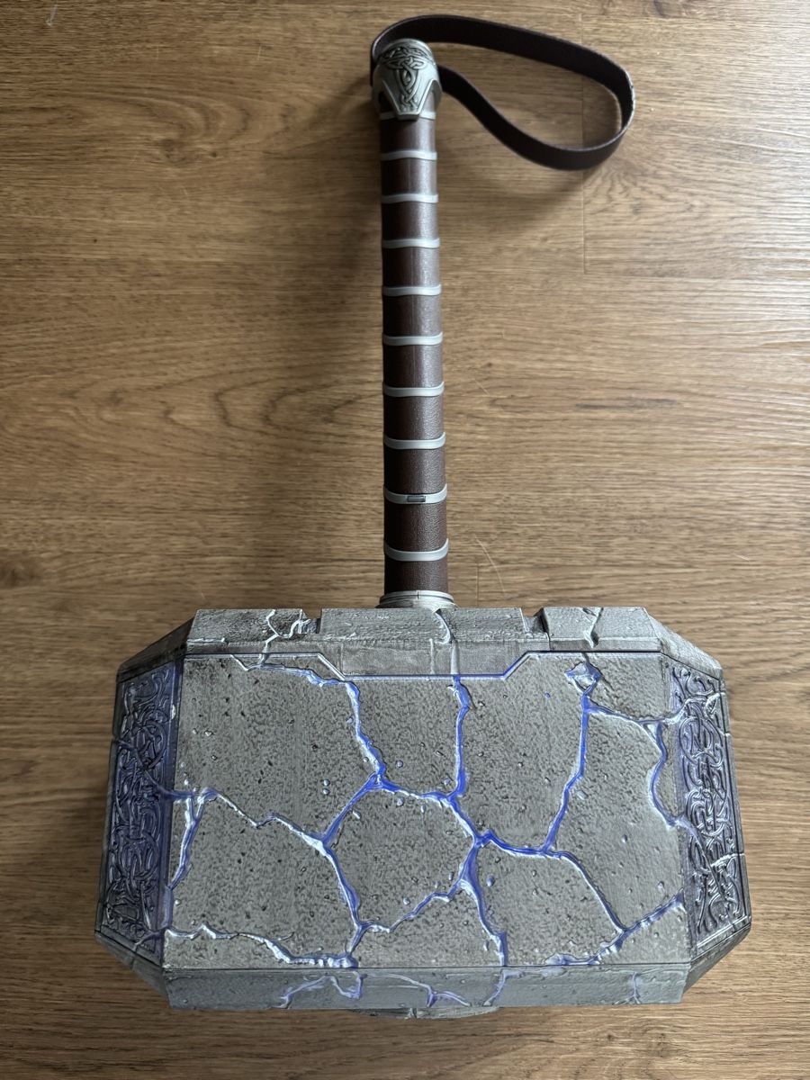 Marvel Statuette: Marvel Legends Thor Mjölnir Hammer 1:1 Replica  – Usato da Glarus venduto da gre_7llq 1