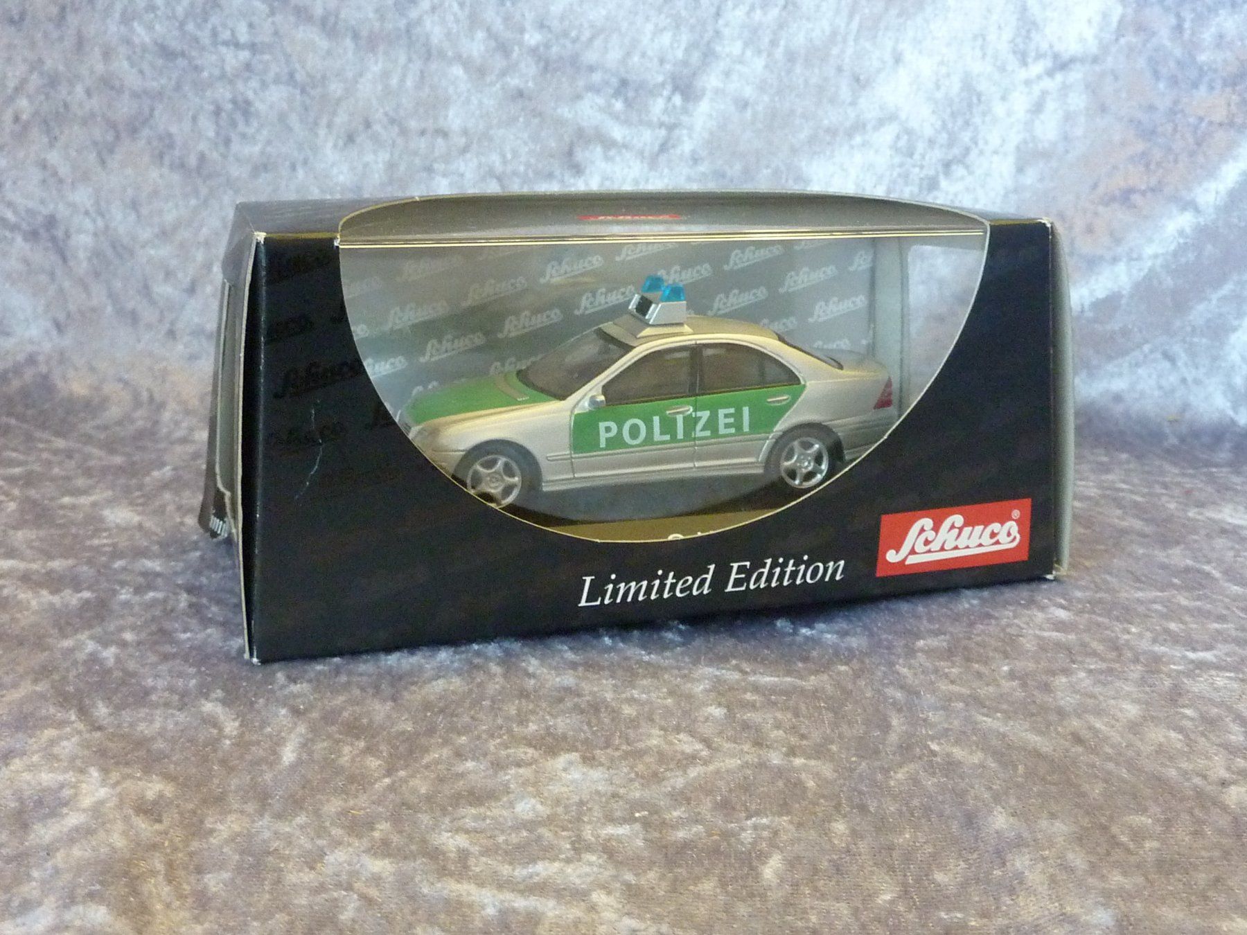 Schuco Modellini d'auto: Mercedes C-Klasse W203 Polizei 1:43 – Nuovo (secondo la descrizione) da Dürrenäsch venduto da modellautos4you 5