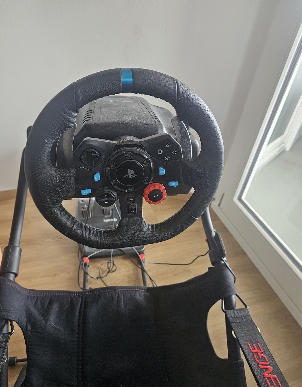 Sony Giochi: Playseat Rennspiel-Sitz inkl. Logitech G29 – Usato da Luzern venduto da sic_c2fn 1