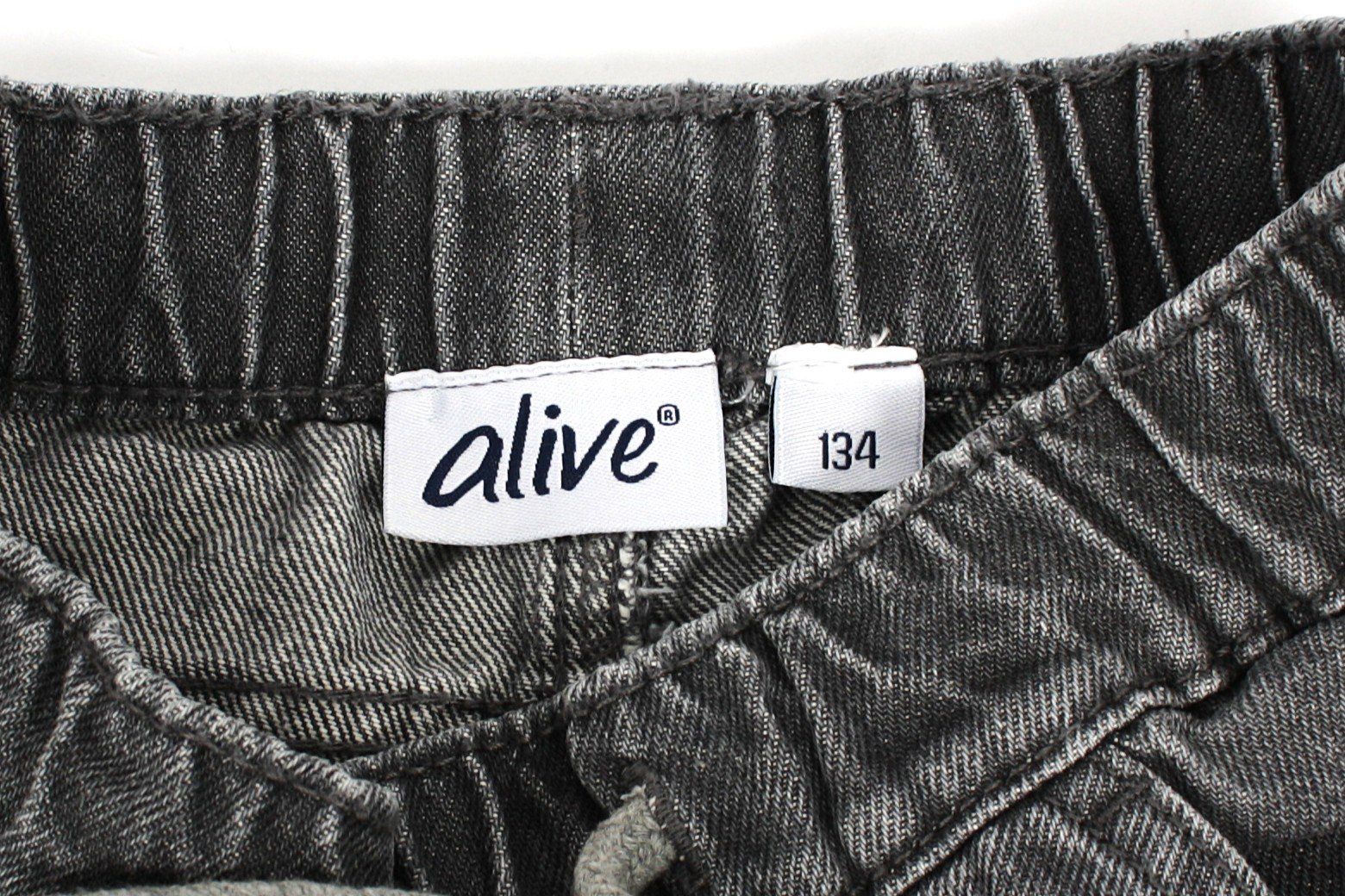 Pantaloni: ALIVE kurze Kinder Jeans gr. 134 – Usato da Zollikofen venduto da Restwert_Zollikofen 2
