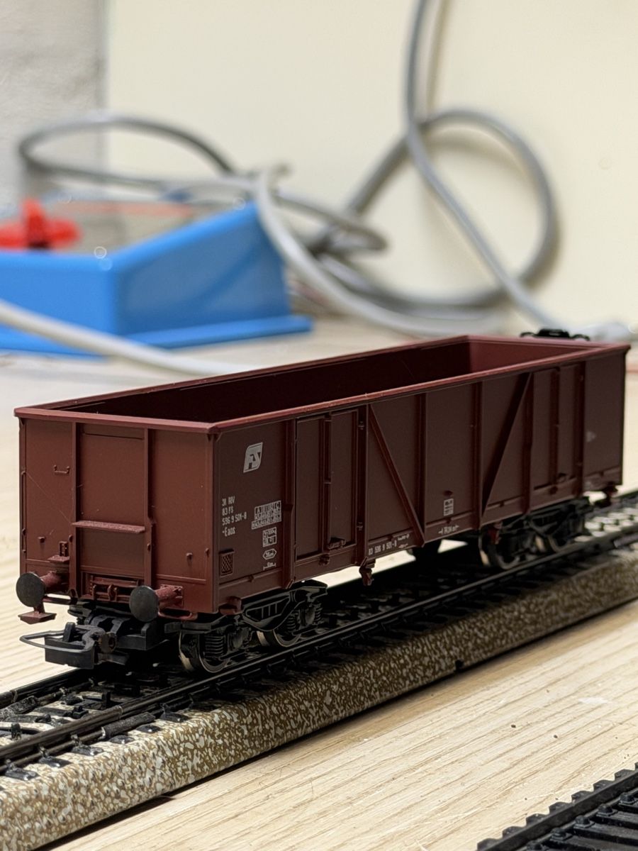 Rivarossi Modellini di ferrovie: Rivarossi Güterwagen HO – Usato da Herzogenbuchsee venduto da ioa_zcm6 2