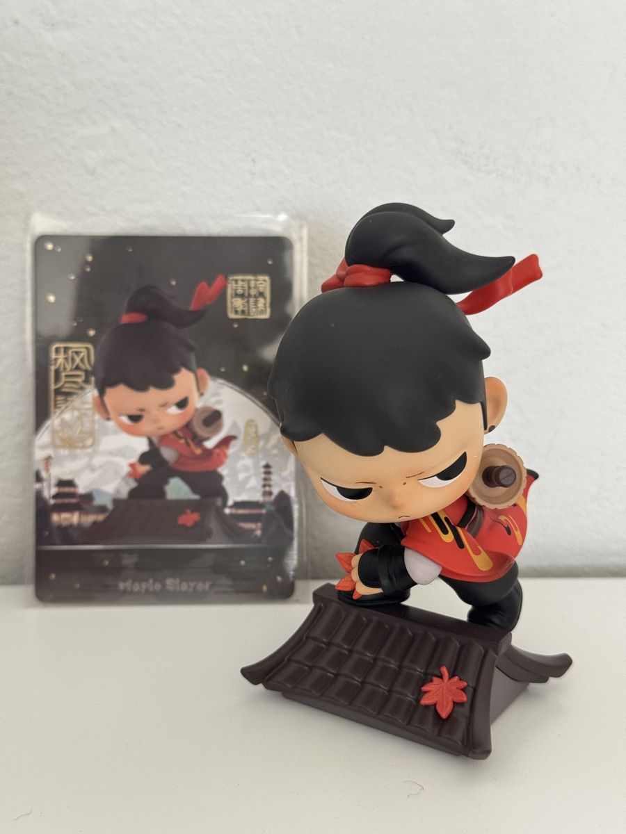 Pop Mart Figurines: POP MART: KUBO - Maple Slayer – D'occasion à Steckborn par tha_b6vp