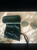 Chic GUCCI Aviator Sunglasses - Perfect for Summer! ☀️😎