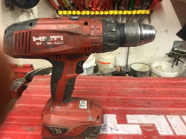 Tutte le macchine: Hilti  Bohrschrauber – Usato da Appenzell Meister. venduto da Seppli58
