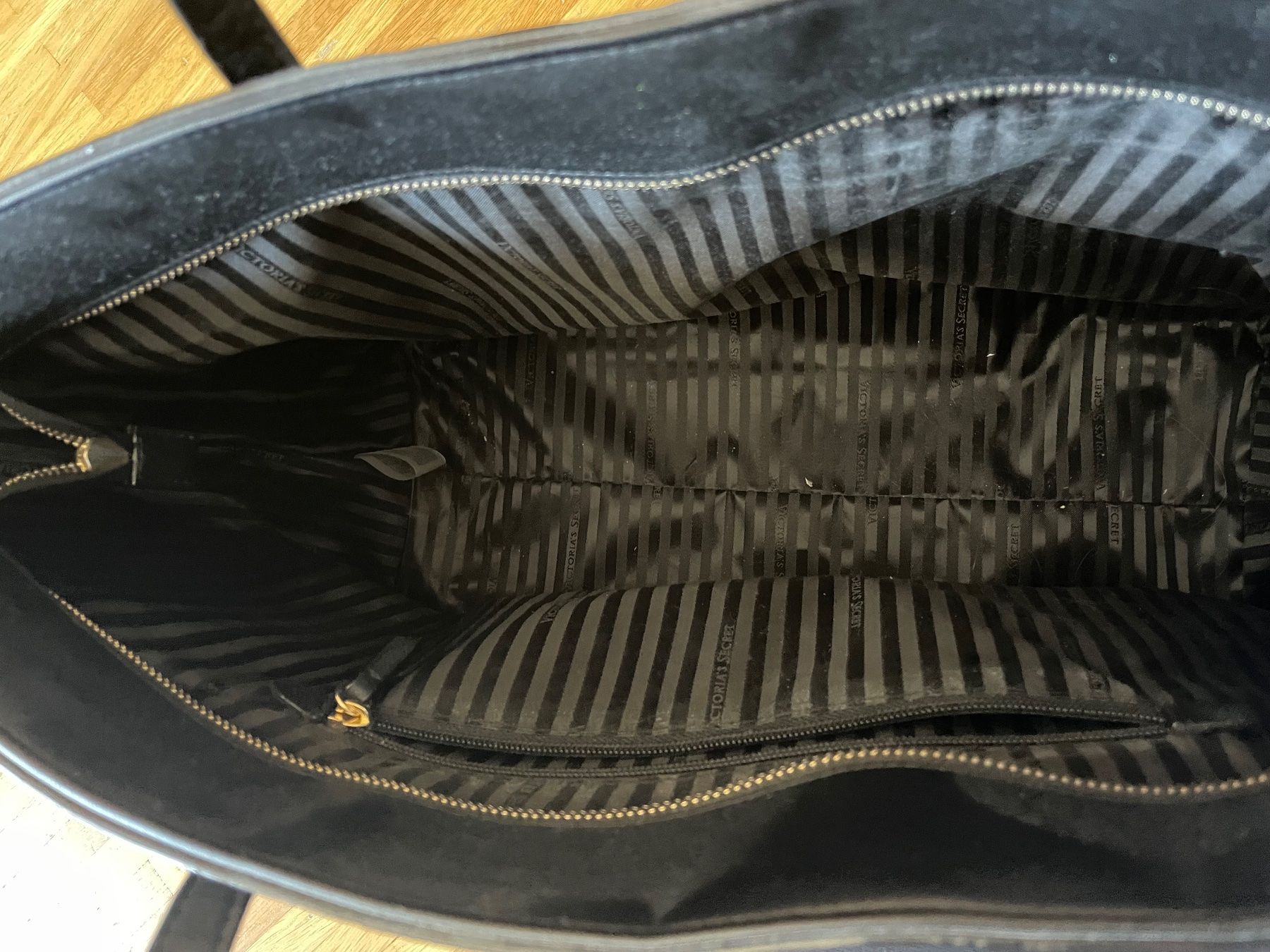 Victoria's Secret Borse da donna: Sac Victoria secrets comme neuf – Nuovo (secondo la descrizione) da Martigny venduto da mim_lk7x 4