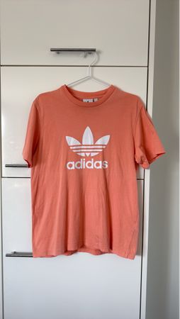 Adidas T-Shirt orange mit Logoaufdruck neuwertig, Gr. S