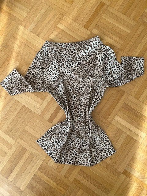 Marc Cain T-Shirts: "Marccain" Leo-Shirt Gr. N 2 = 36 – Neu (gemäss Beschreibung) aus Walenstadt von ricamul 1