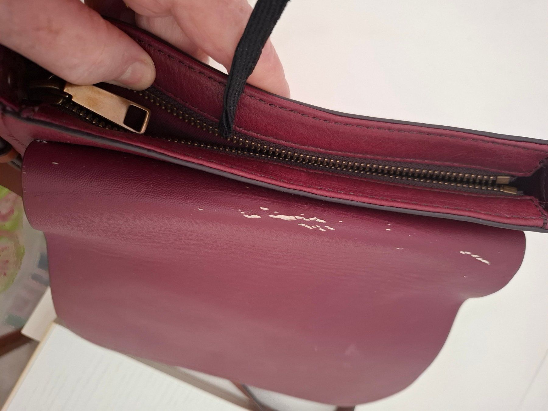 Fossil Taschen für Damen: Fossil Schultertasche dunkelrot/weinrot – Gebraucht aus Effretikon von peremaso 8