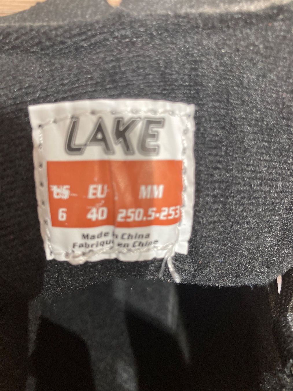 Herrenschuhe: Lake MX80 Black/Silver Gr.40 – Neu (gemäss Beschreibung) aus Lauterbrunnen von Imboden-Bike 2