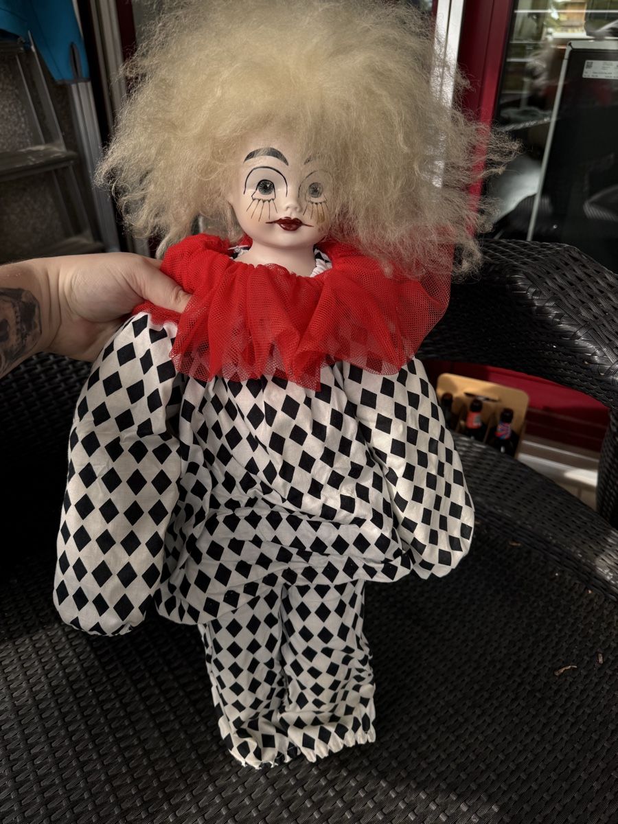 Poupées: Vermutlich nicht verfluchte Clown Puppe – D'occasion à Zürich par Goliat21