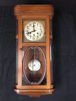 Antike Elegante Wanduhr
