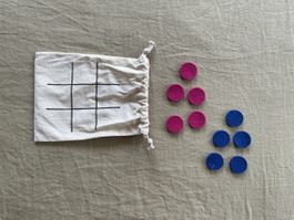 Tic Tac Toe Spiel mit Stoffbeutel, selbstgemacht