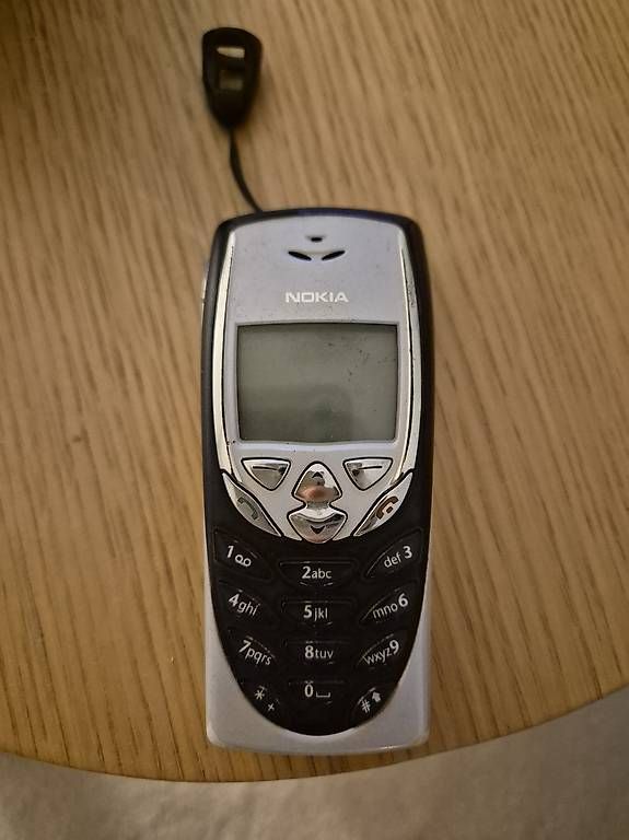 Portables: Nokia 8310 – D'occasion à Wabern par zegi1990
